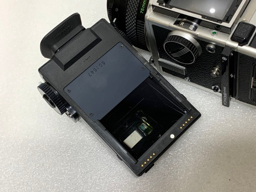 フィルムカメラ ZENZA BRONICA ETR 1:2.8 75mm