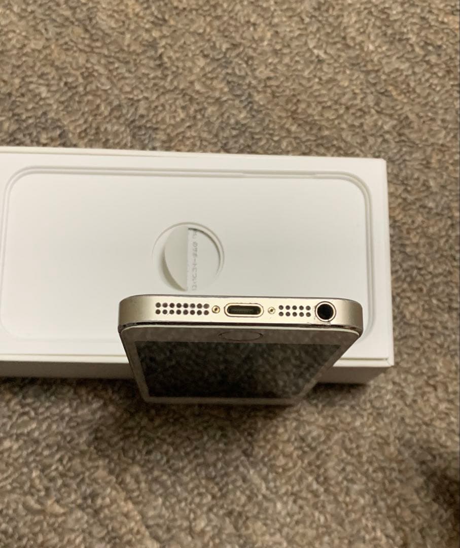 Apple iPhone 4S 5S 7 ジャンク品　3コセット　イヤホン付き