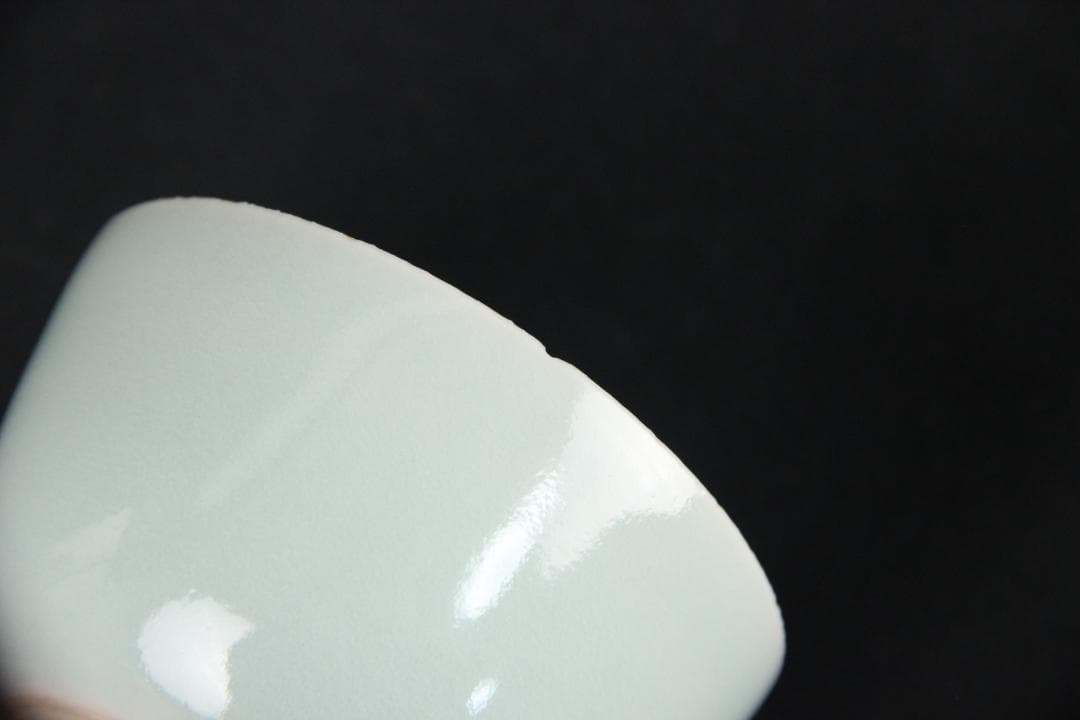 中国美術　青磁茶碗 8客　煎茶碗　淡青釉 貫入紋　共箱　景徳鎮 ESM12-12