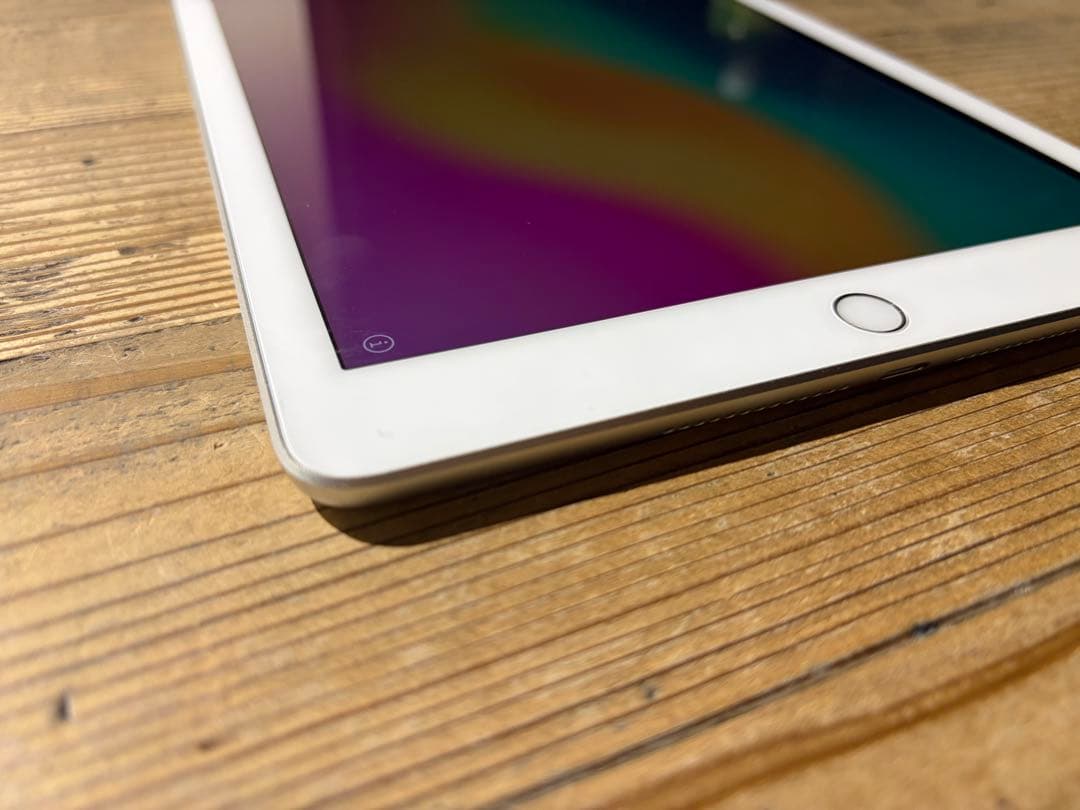 Apple iPad 本体 第6世代 32GB シルバー