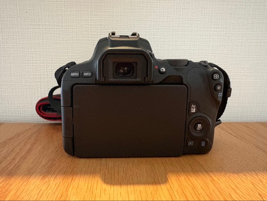 美品 Canon EOS Kiss X9 Wi-Fi搭載