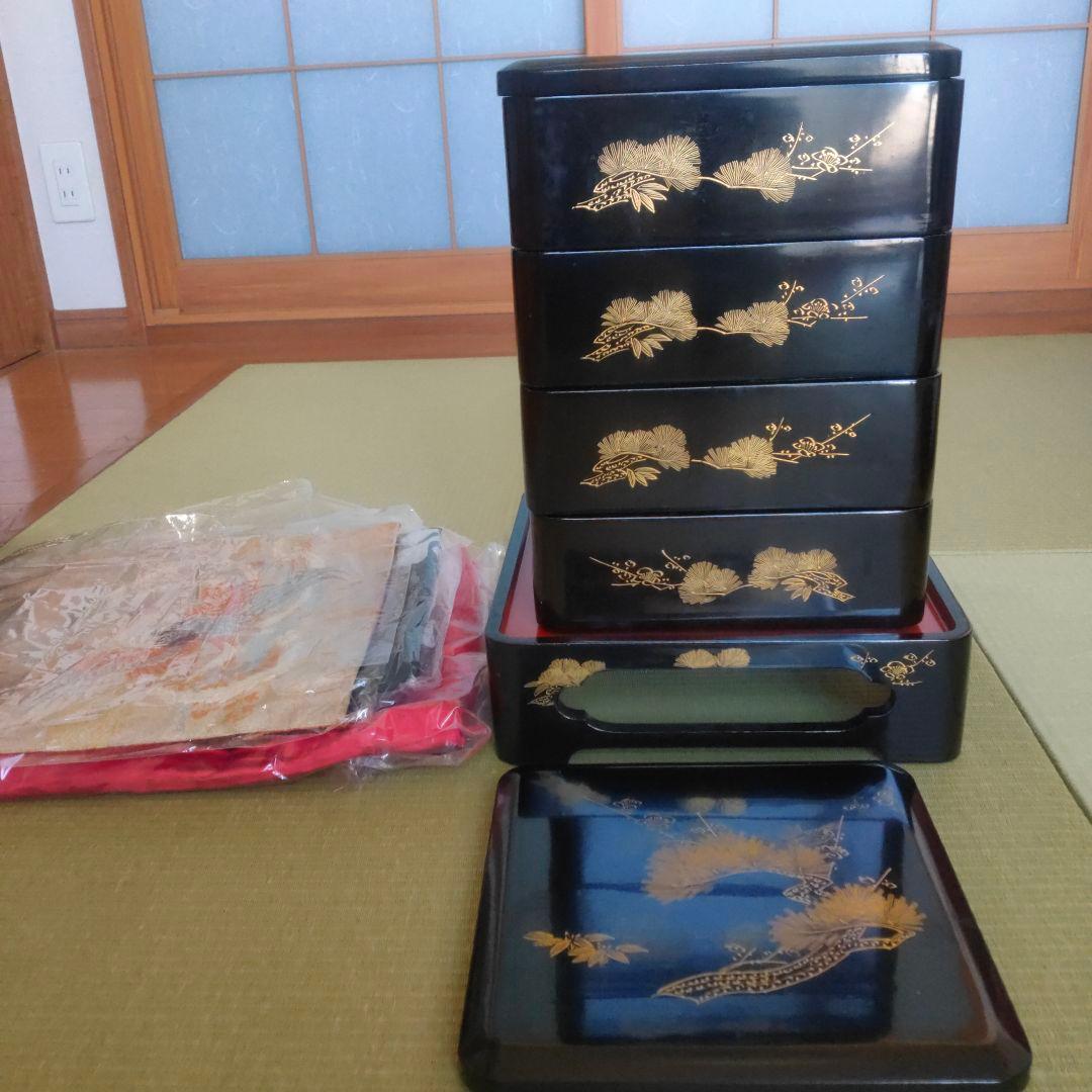 輪島塗　漆塗り重箱 4段　鳳凰柄の袱紗 風呂敷付き　行楽　お祝い　インテリアにも