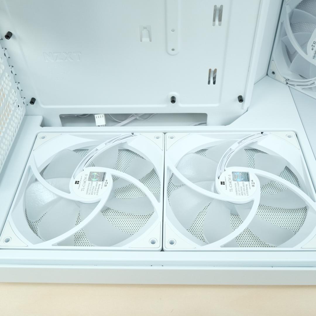 NZXT H6 Flow White ARGB ファン9個付き