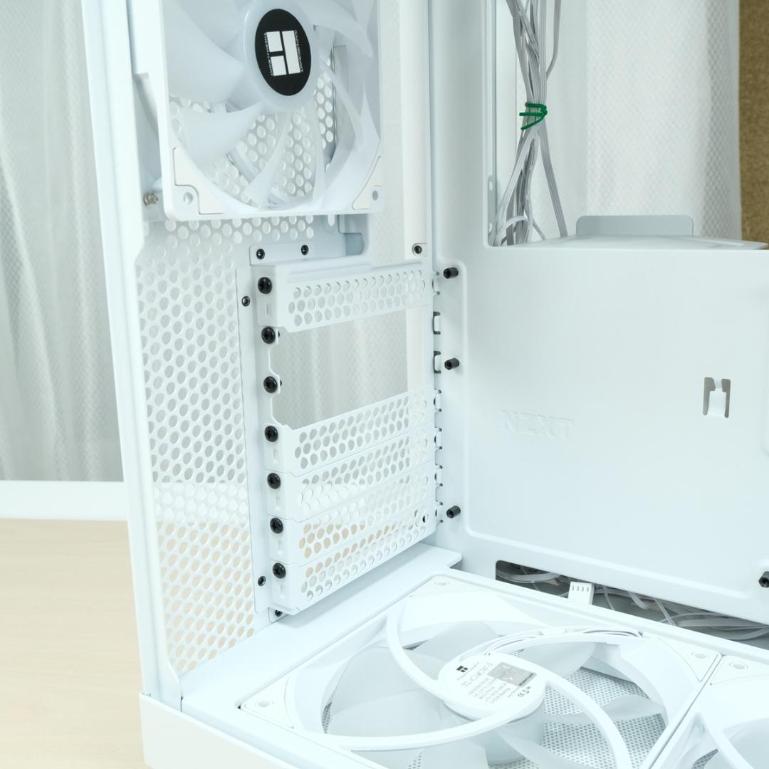 NZXT H6 Flow White ARGB ファン9個付き