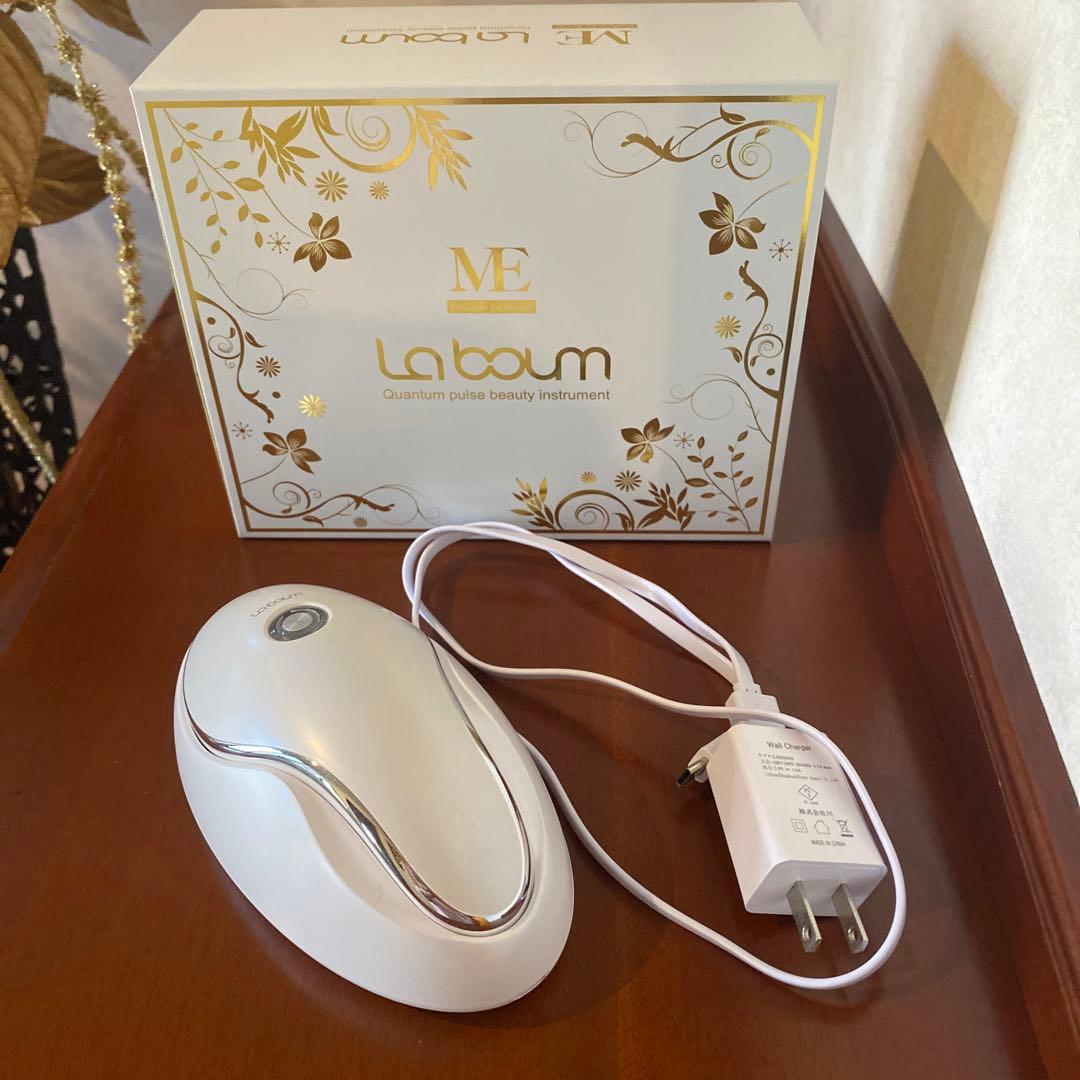 ＭＥ ラボン☆IKKOプロデュース 美顔器 ジェル付き