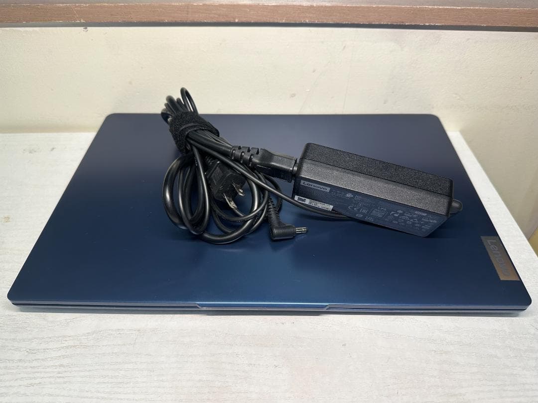 Windowsノート本体 Lenovo IdeaPad Slim 3 Gen 8 R7 16G 512G