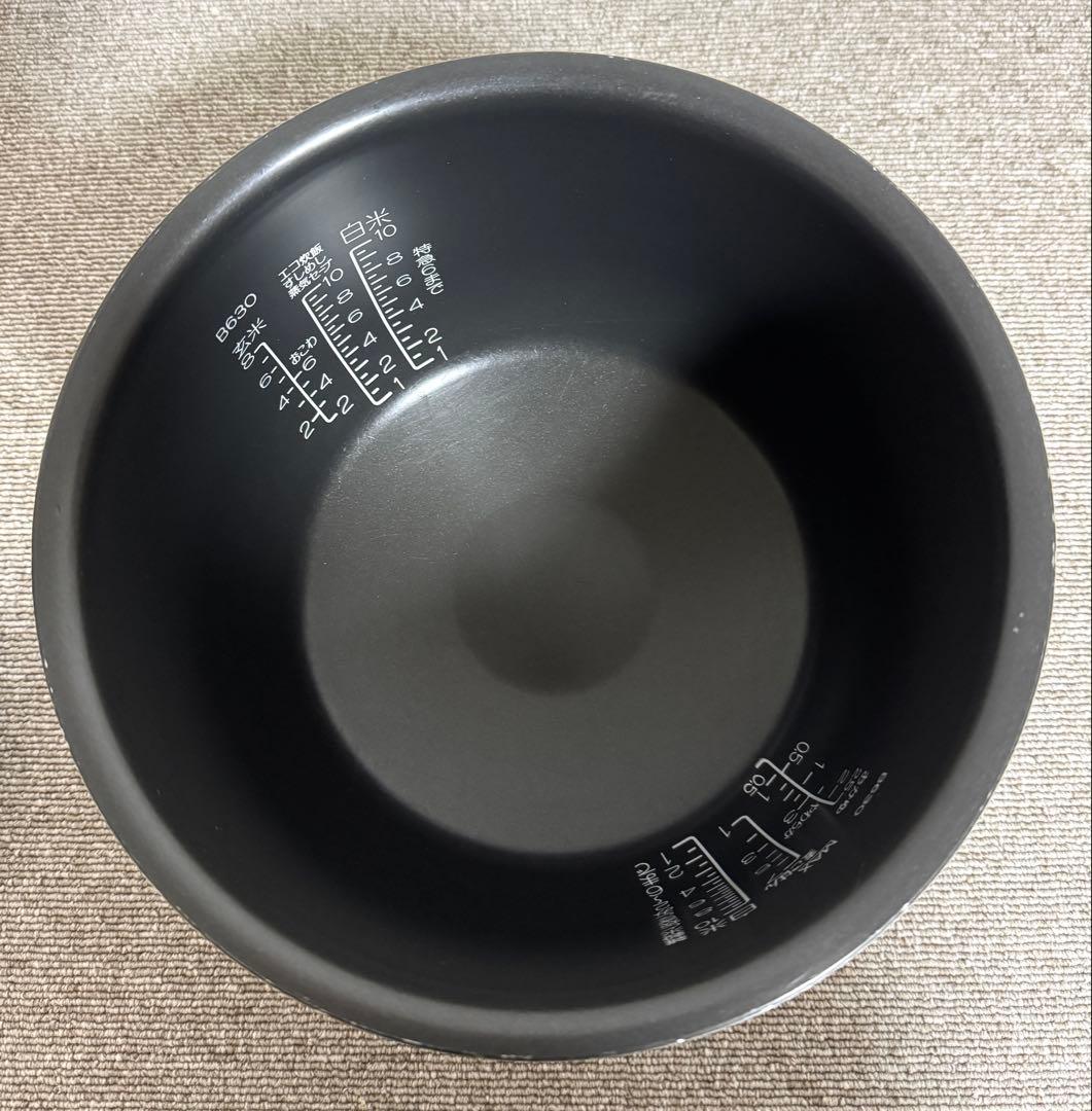 【美品】象印 炎舞炊き 圧力IH炊飯ジャーNW-FA18 動作保証