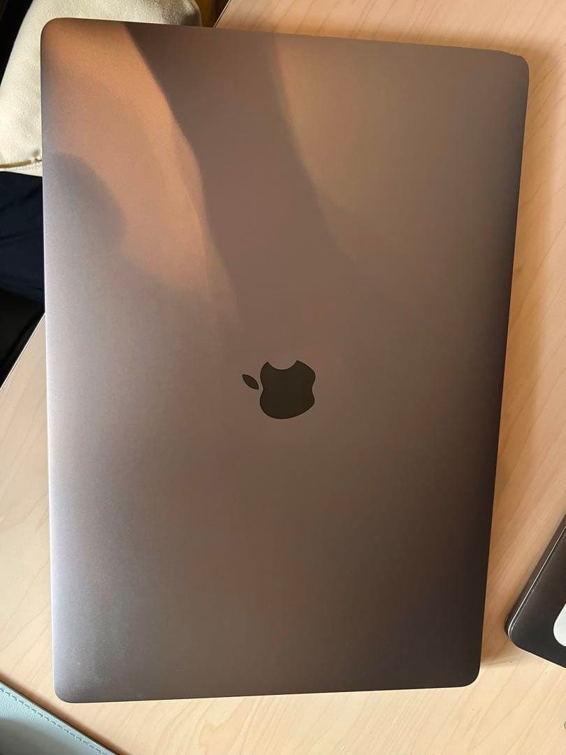 MacBook Pro 15インチ i7/16GB/512GB スペースグレイ