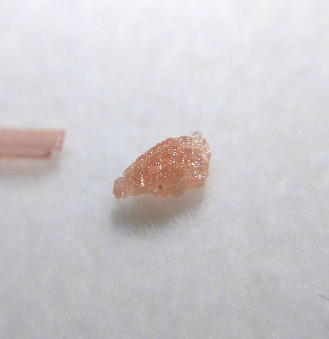 ヴェイリネナイト　超希少宝石鉱物標本