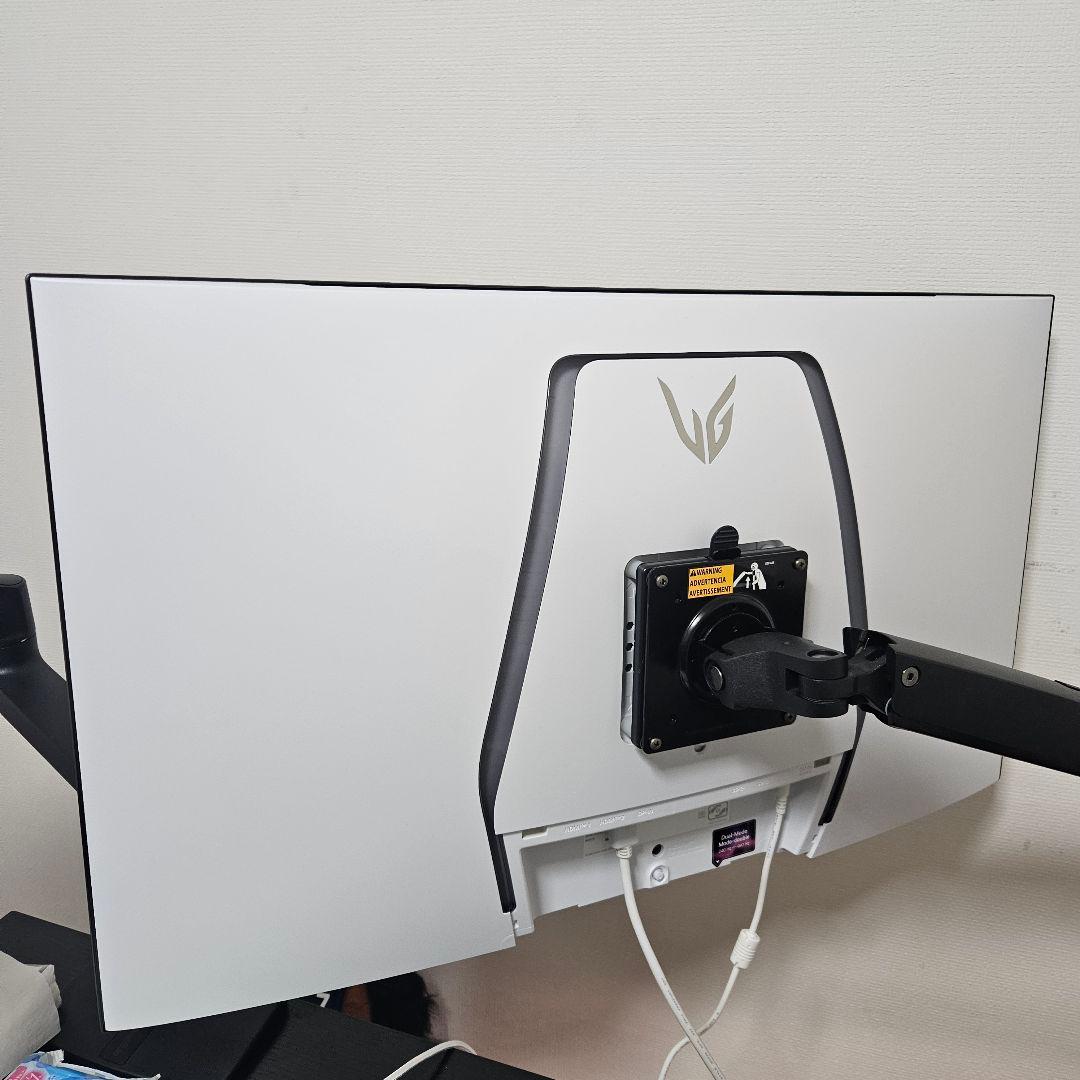 LG UltraGear 32GS95UV-W （ホワイト）
