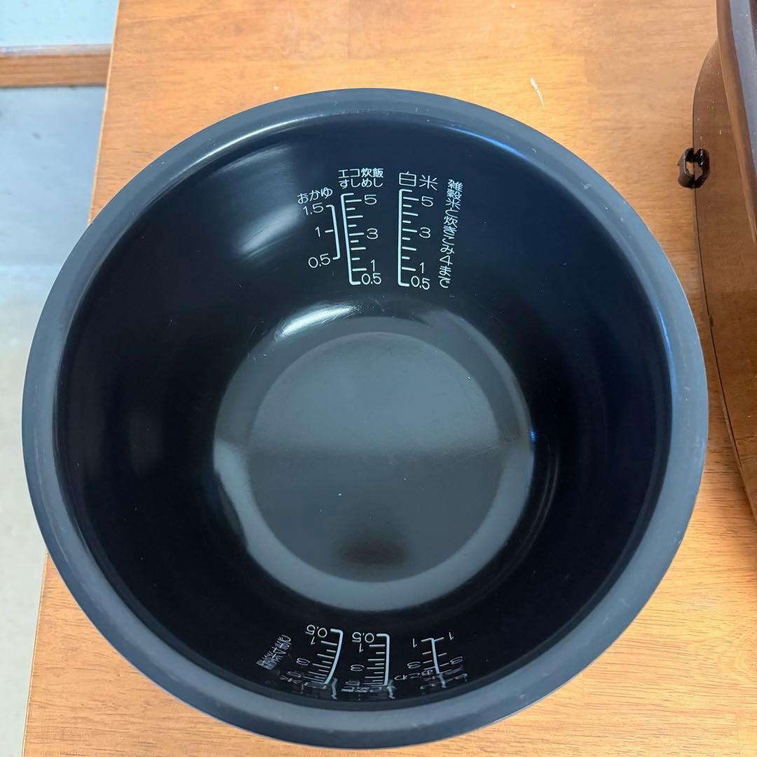 ● 極美品 象印 IH炊飯ジャー 炊飯器 5.5合炊き NW-VA10
