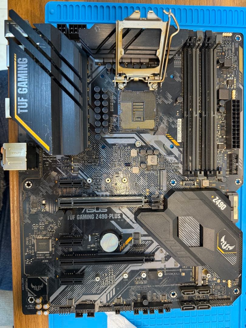 ASUS TUF GAMING Z490-PLUS ATXマザーボード