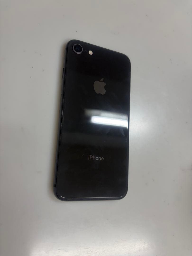 iPhone8 スペースグレイ 本体のみ