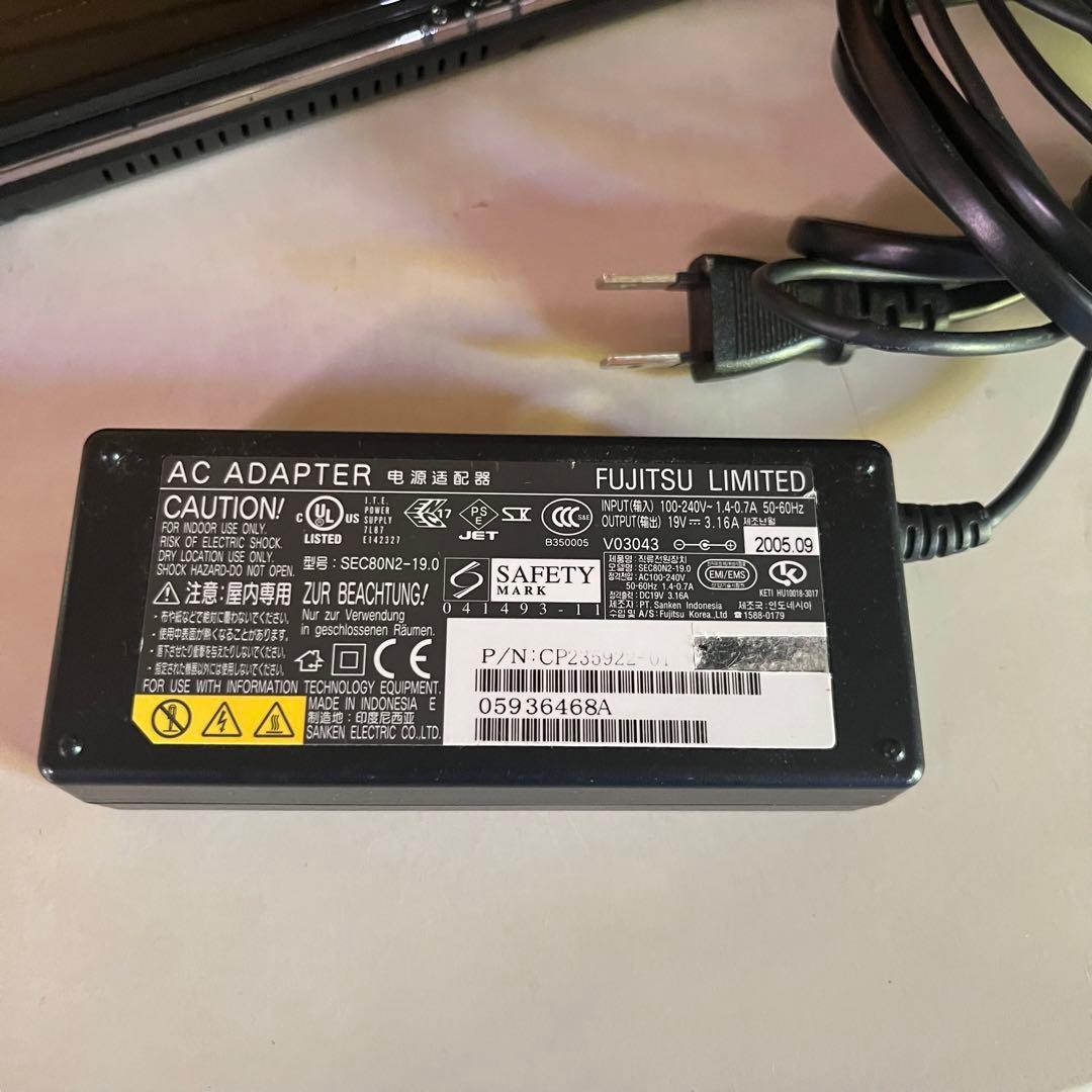 富士通　FMV-BIBLO R/E50N 12.1型　ノートパソコン　ブラック
