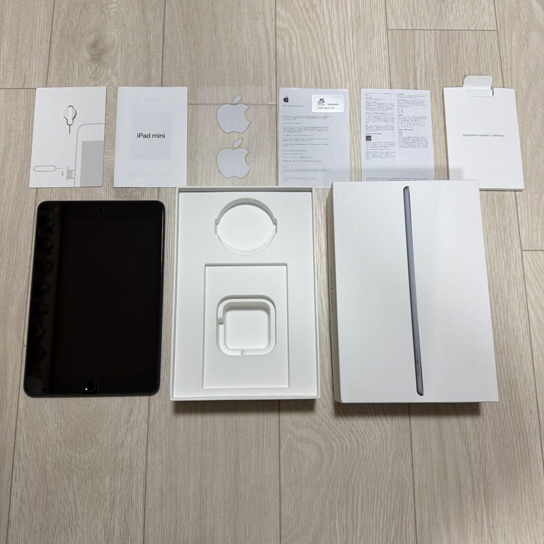 iPad mini 5 スペースグレイ　64GB WiFi + Cellular