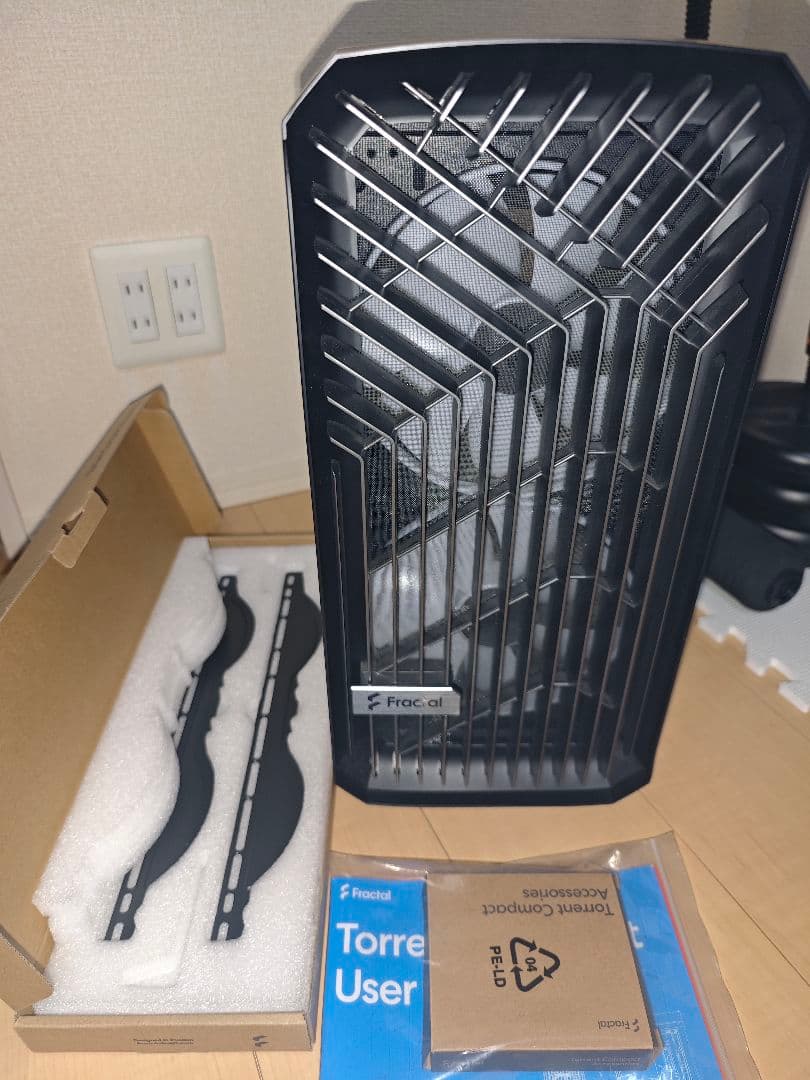 PCケース(自作PC用) Fractal Design Torrent Compact Black TG