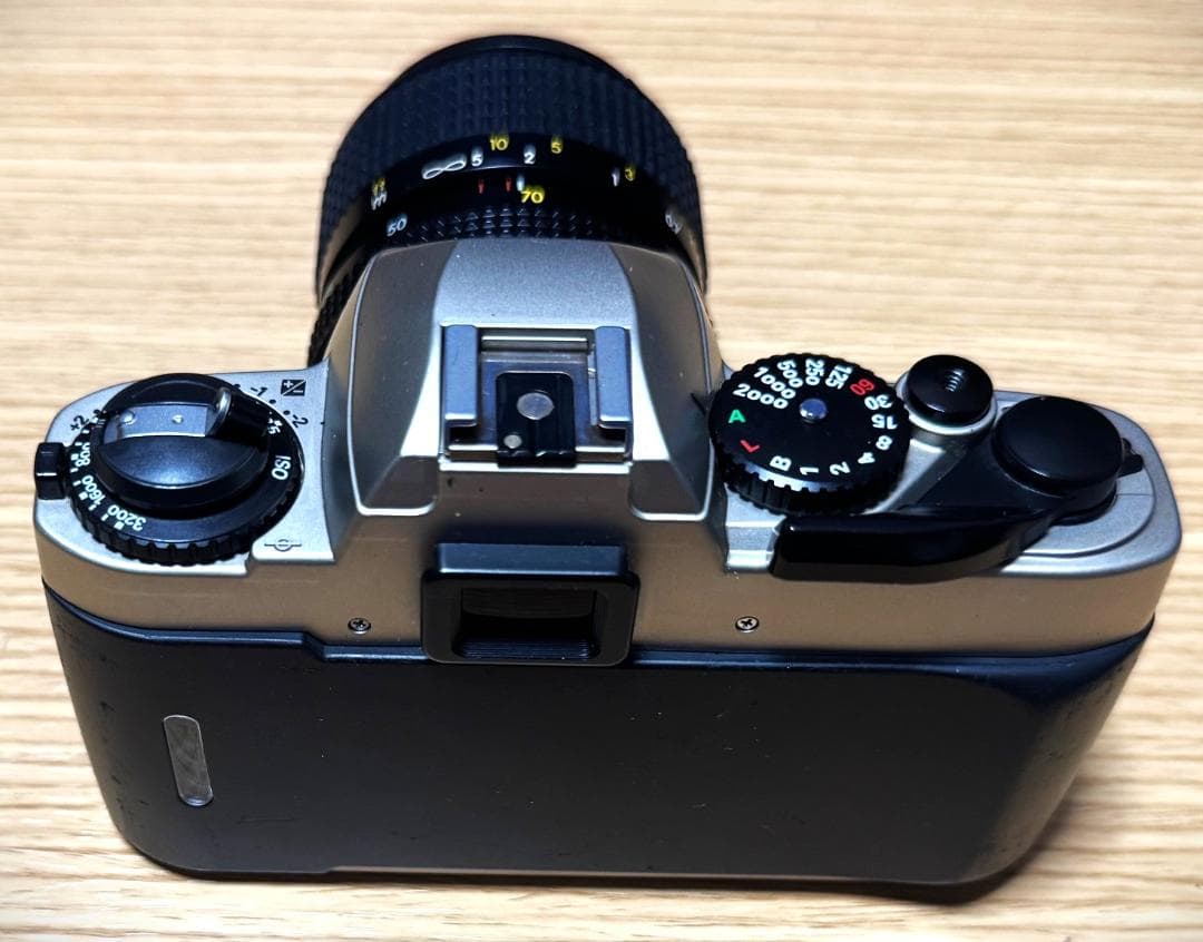 Nikon FE10 一眼レフカメラ Nikkorレンズ付き