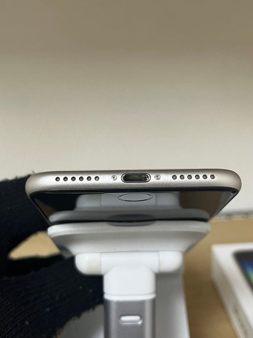 Apple iPhone SE (第3世代) ホワイト 128GB SIMフリー