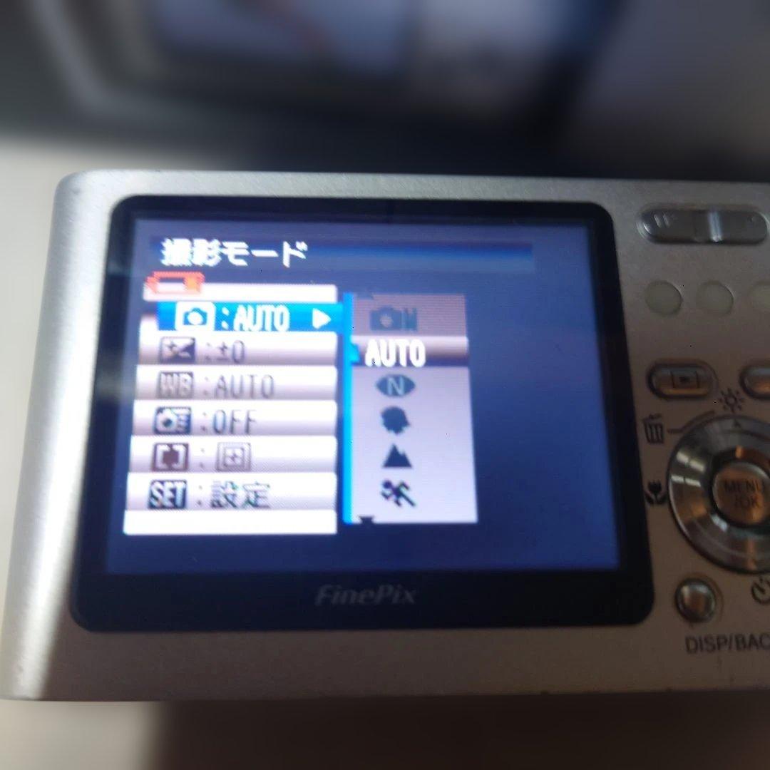 FUJIFILM FinePix Z1 コンパクトデジタルカメラ①