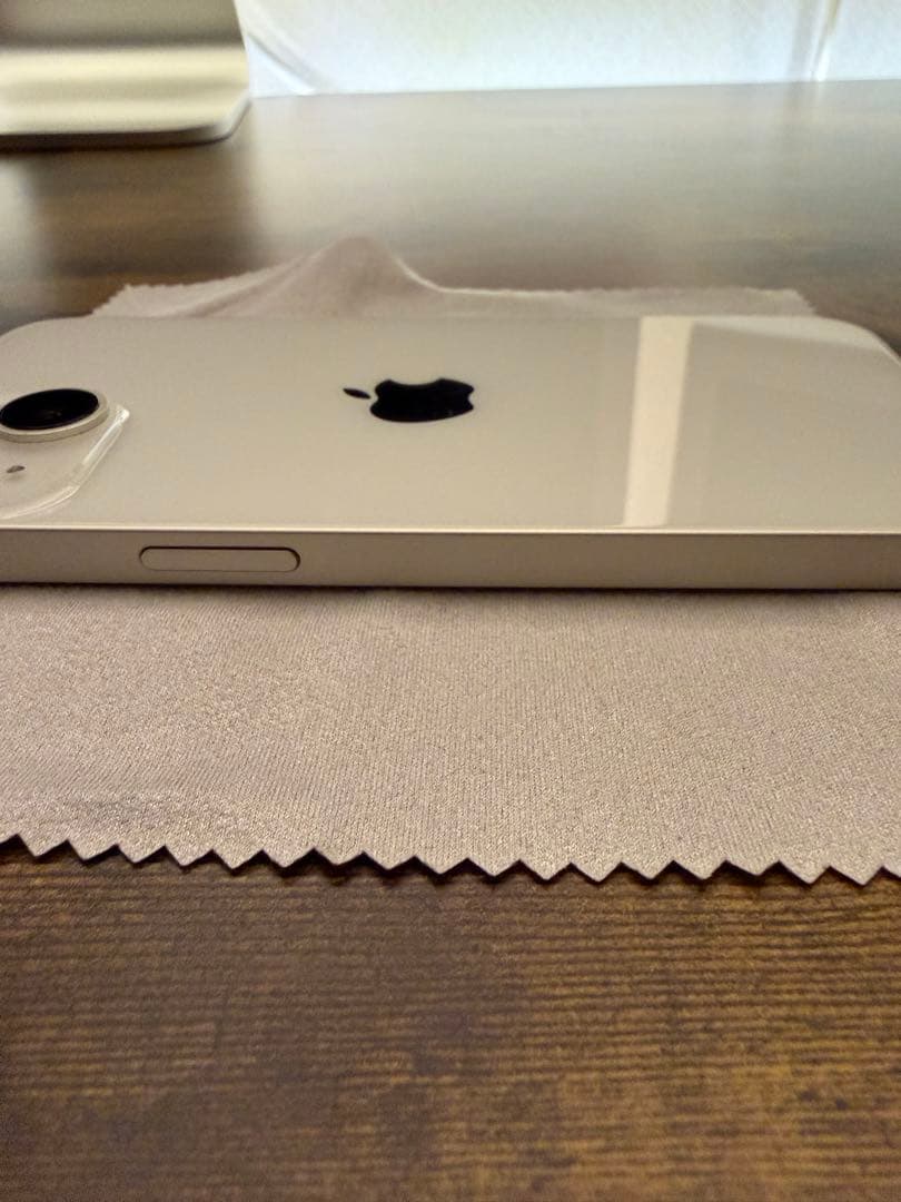 iPhone 14 256GB スターライト SIMフリー 新品ガラスフィルム付