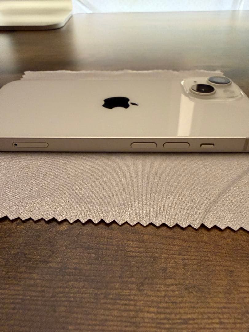 iPhone 14 256GB スターライト SIMフリー 新品ガラスフィルム付