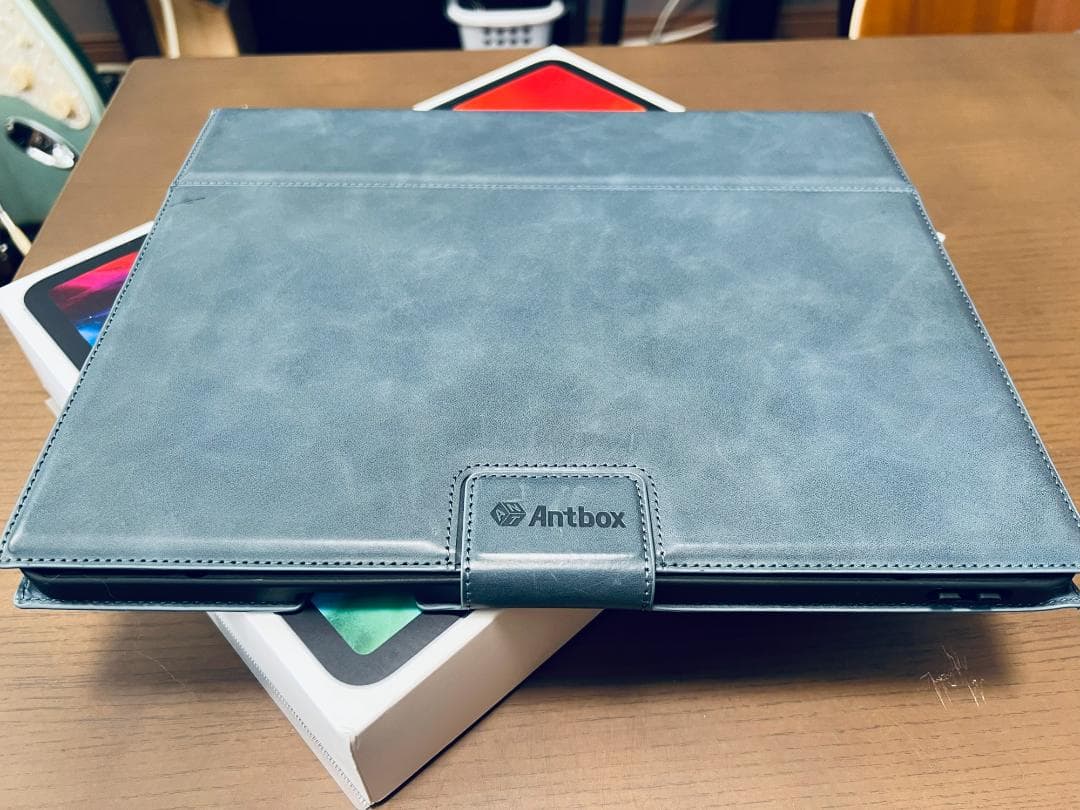 i*k様 iPad Pro 第4世代 12.9インチ 512GB docomo