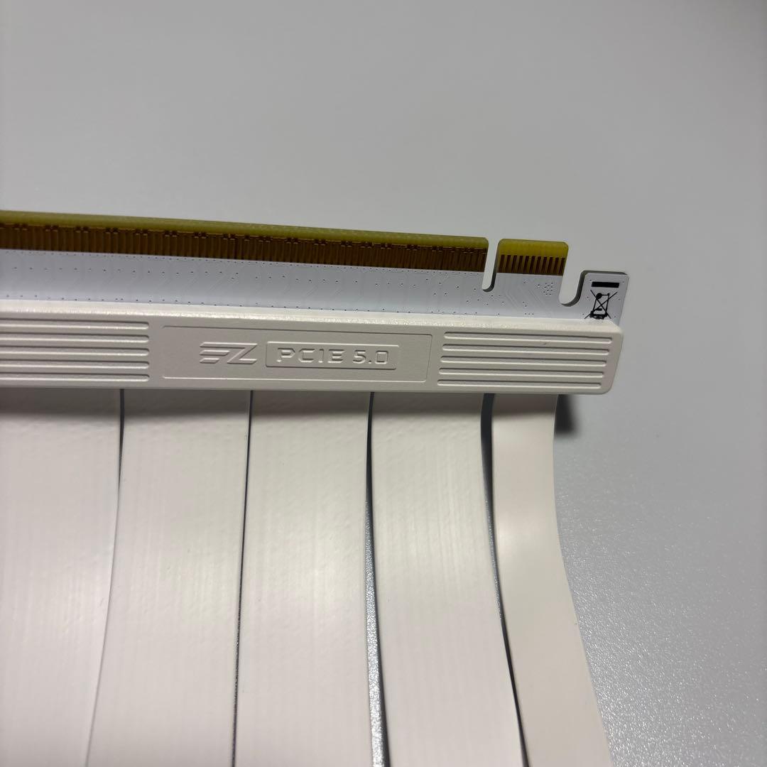 EZDIY-FAB PCIe 5.0 x16 ライザーケーブル 20cm
