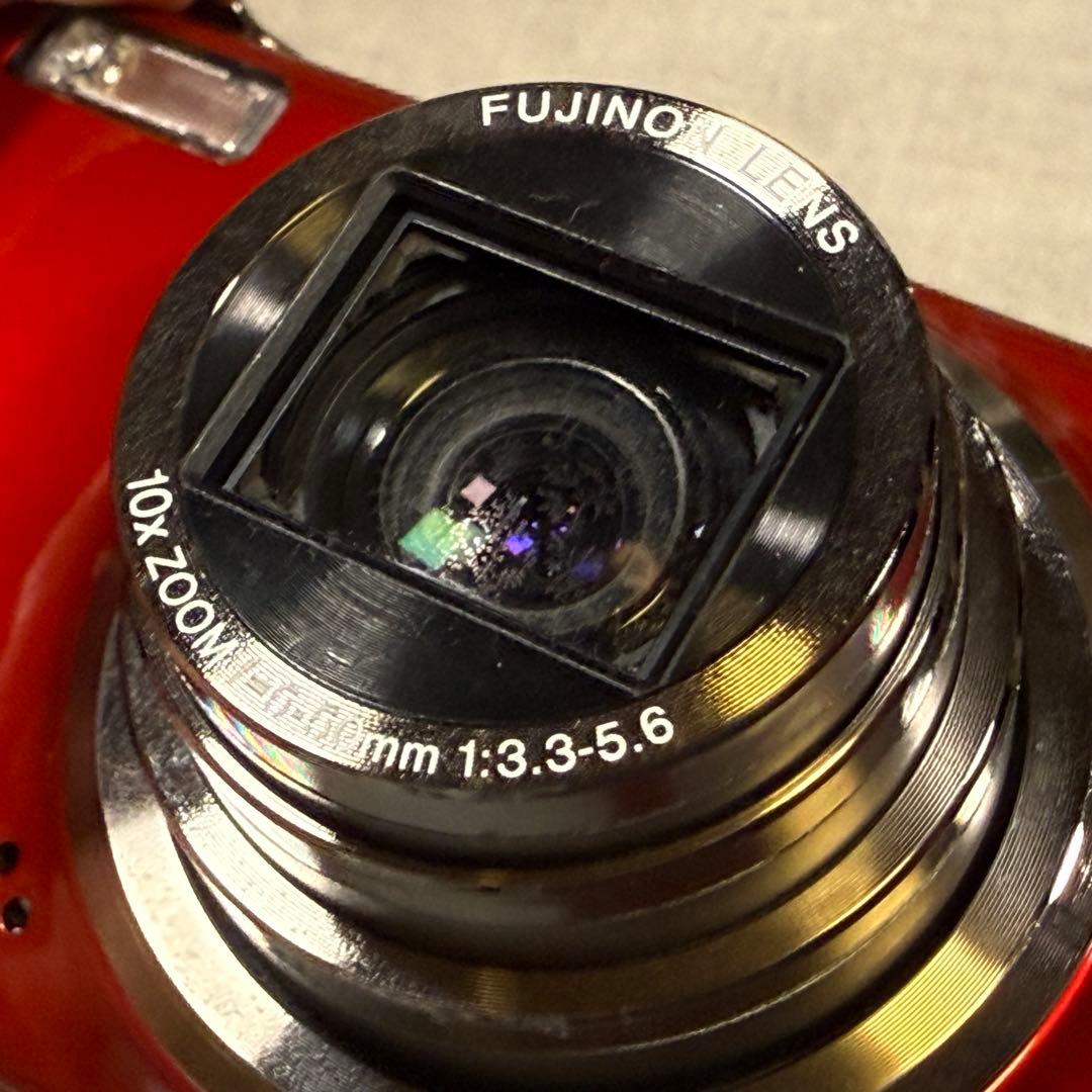 Fujifilm FinePix F80EXR レッド
