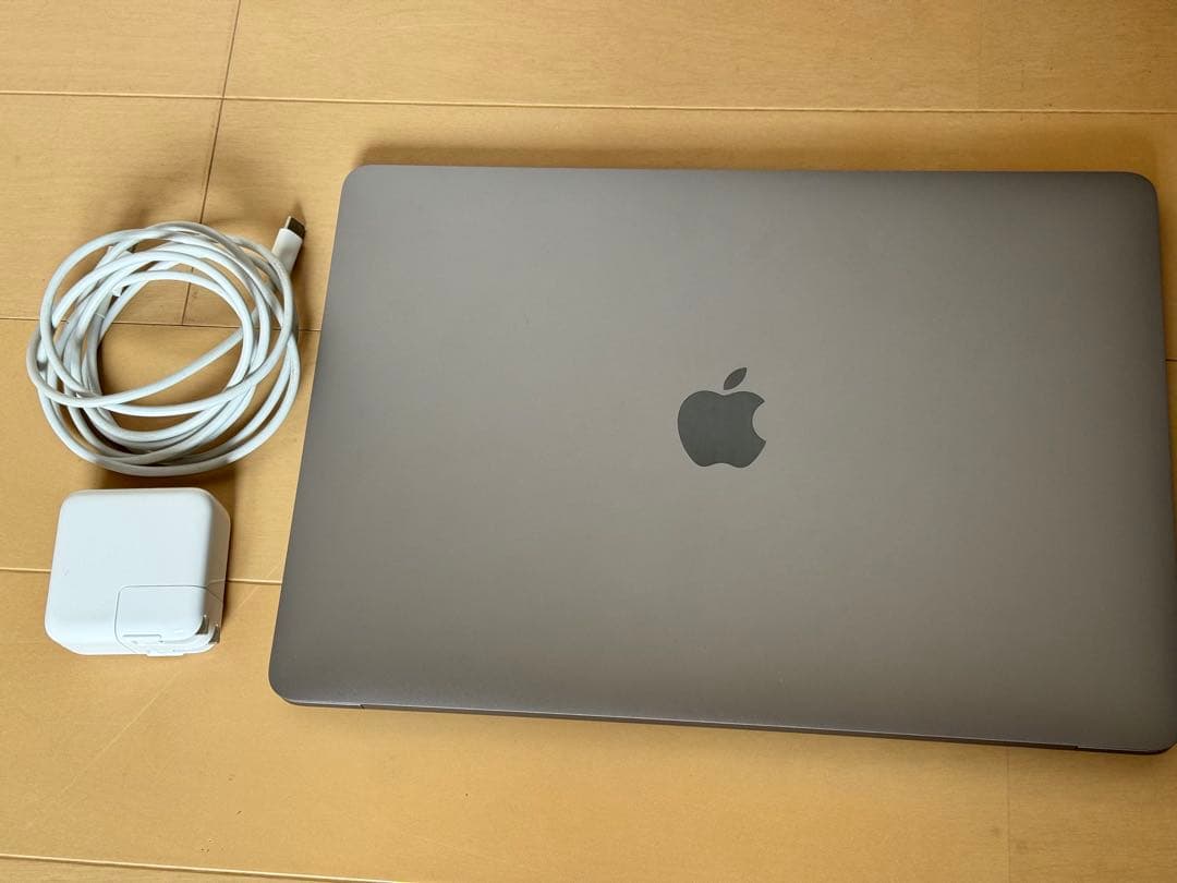 Apple MacBook Air M1 8GB 512GB バッテリー96%