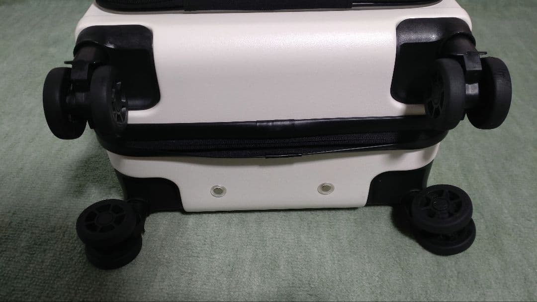 スーツケース　キャリーバッグ　軽量　Sサイズ　 40L　フロントオープン　 新品