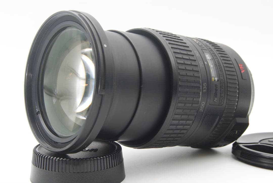 【最終価格！】Nikon 18-200mm VR デジタル一眼レフ　中望遠