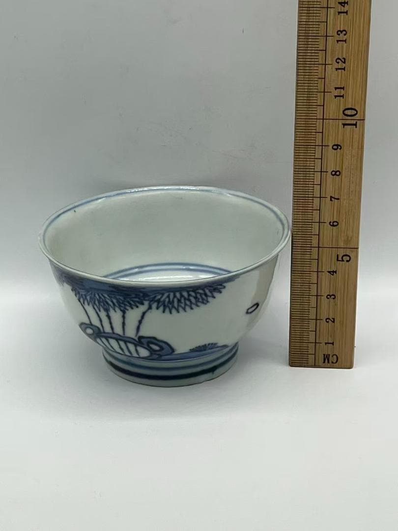 明時代 染付青花花卉山水紋碗 【大明成化年製】楷書款 牡丹菊花卉紋(F-145)