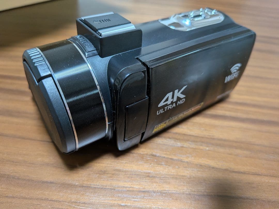 ​【美品】4K ビデオカメラ Wi-Fi搭載 18倍デジタルズーム 付属品完備