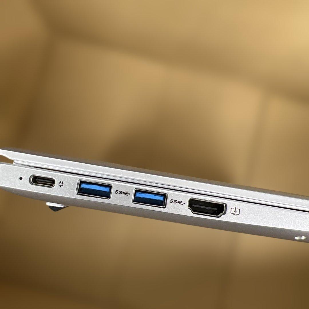 1523 ノートパソコン 15.6 インチ　32GB&1TB大容量