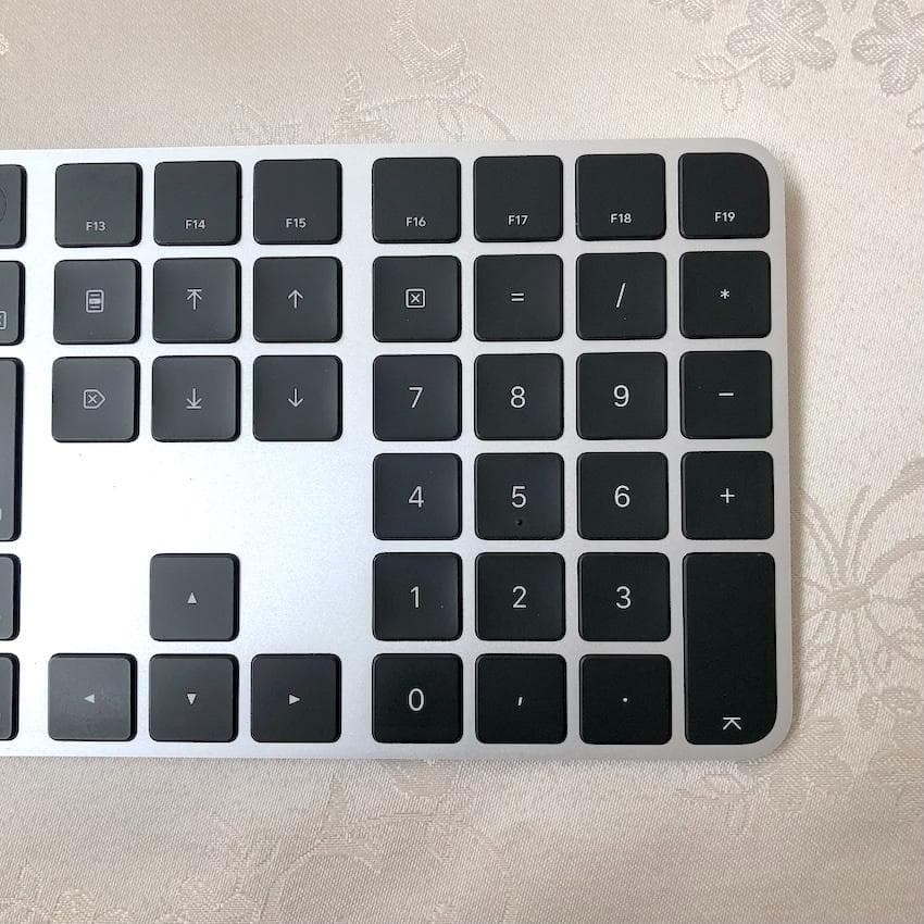 美品｜USB-C｜Touch ID｜ブラック｜Magic Keyboard｜純正