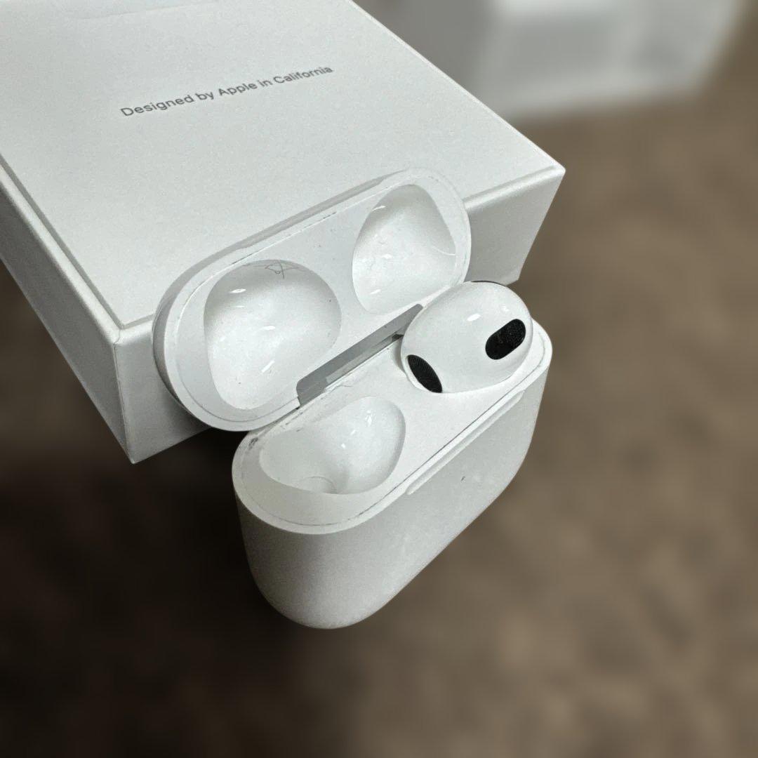 AirPods本体 第3世代 (片耳、ワイヤレスケース) ifaceつき