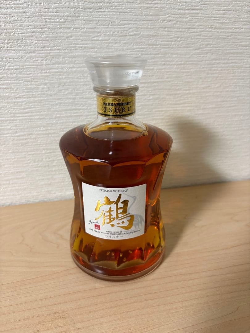 鶴　ニッカウヰスキー 43度 700ml 箱一部破損