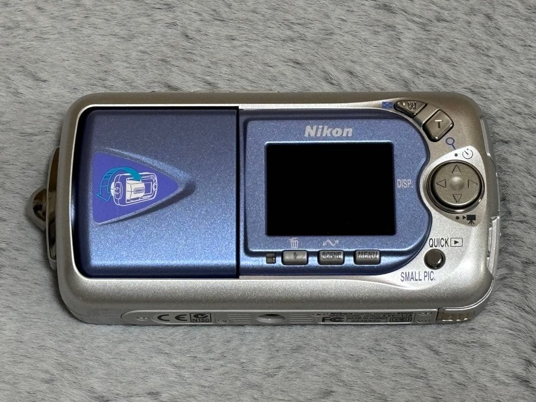 NIKON Coolpix 2500 デジタルカメラ