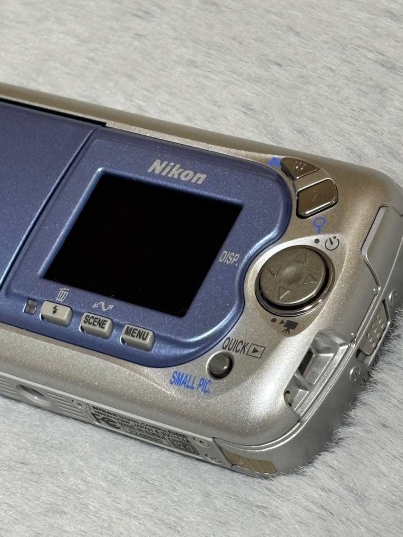 NIKON Coolpix 2500 デジタルカメラ