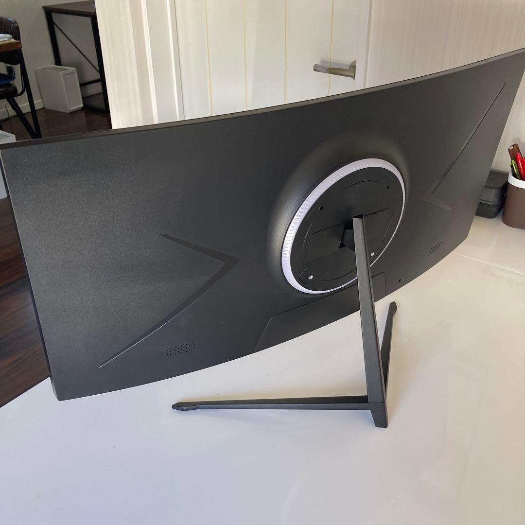ゲーミングモニター　曲面　30inch