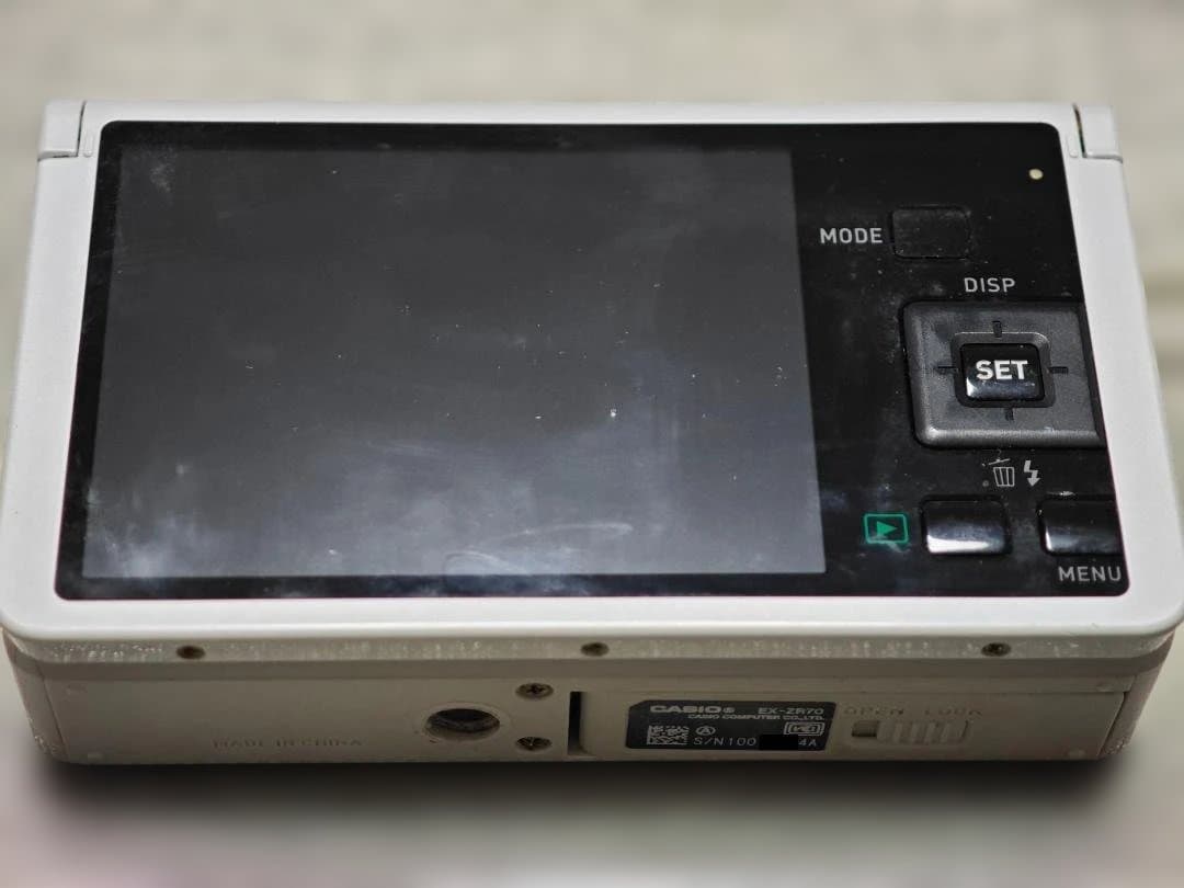 CASIO EXILIM ZR-70 デジタルカメラ ホワイト