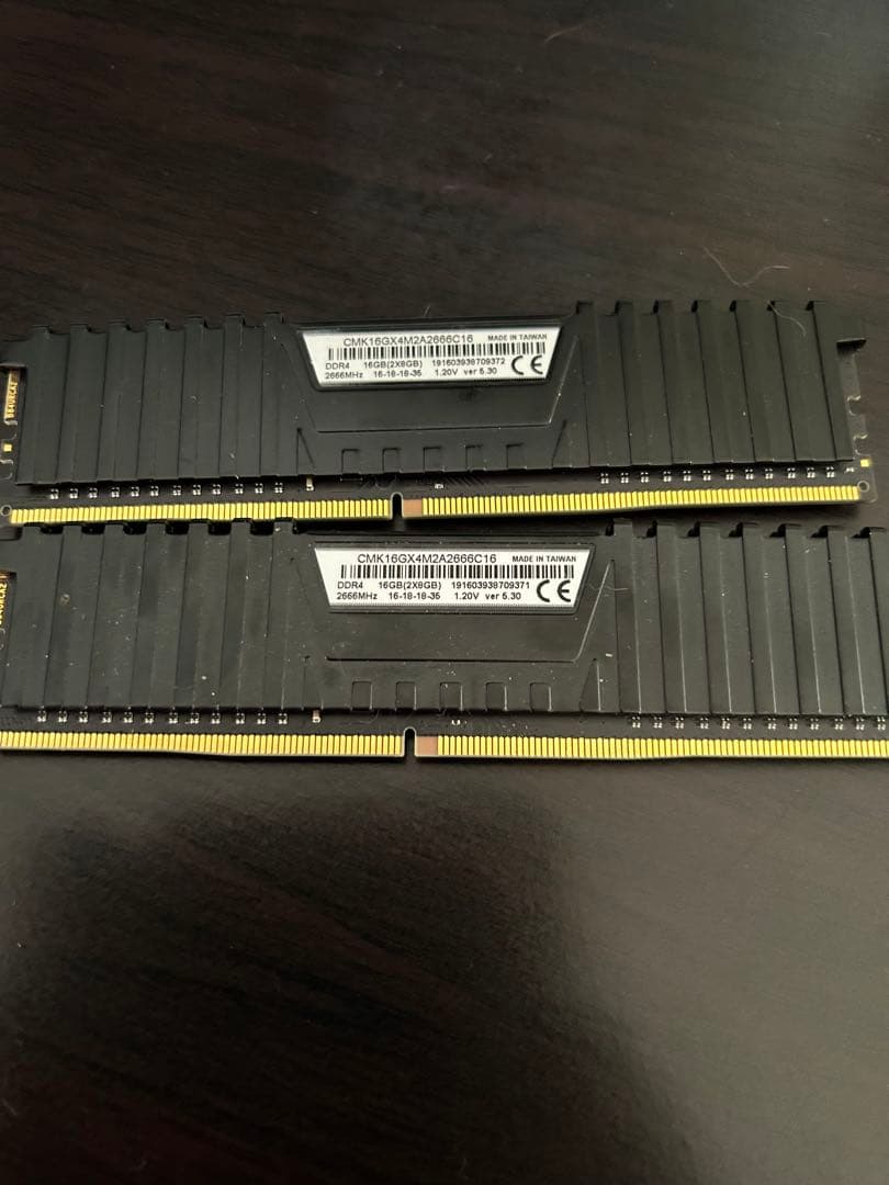 DDR4 16GBメモリー(8GBx2) Corsair