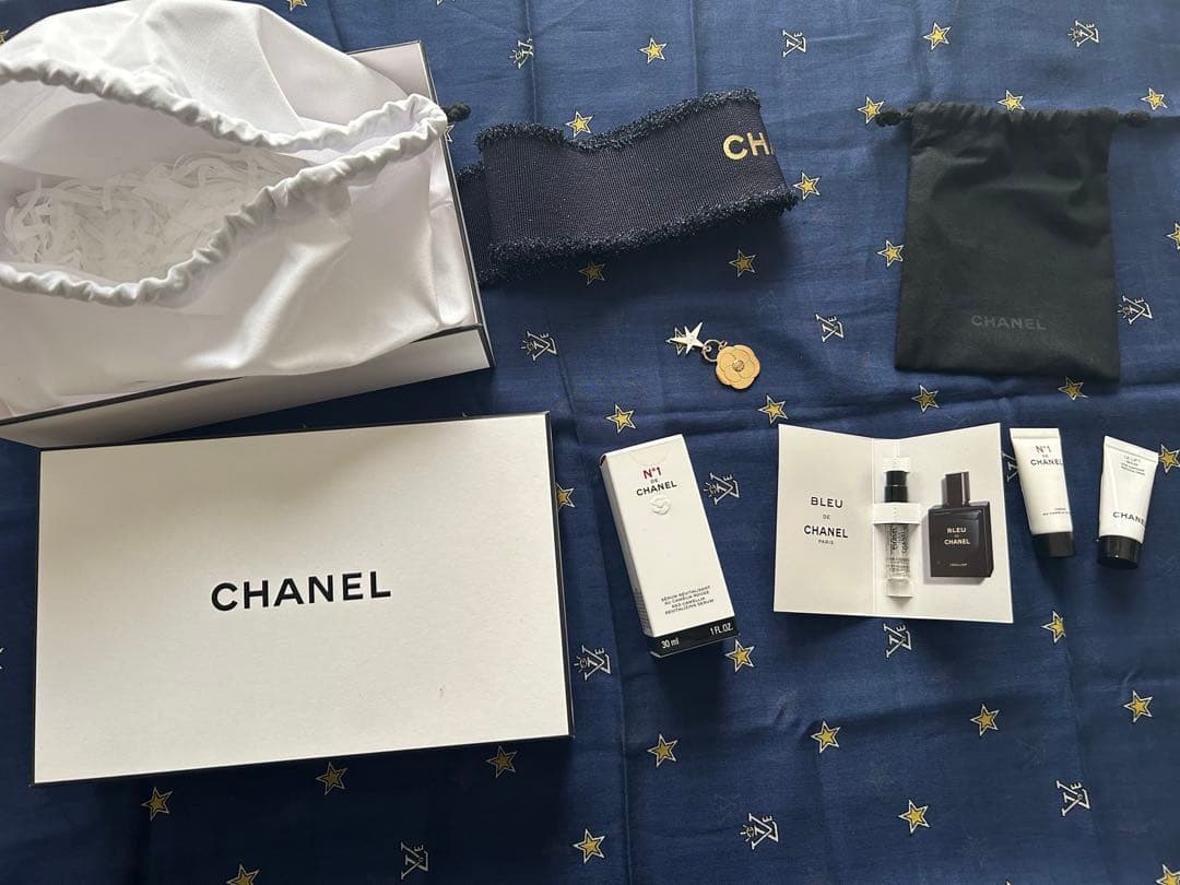 CHANEL セラム N°1 ドゥ シャネル　美容液　30mL サンプル付