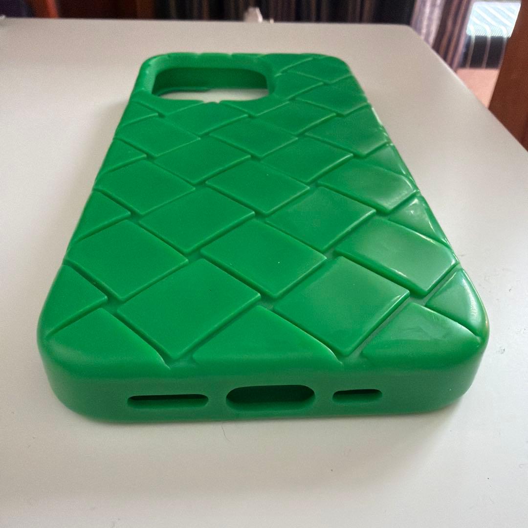 Bottega Veneta 緑色 iPhoneケース14pro