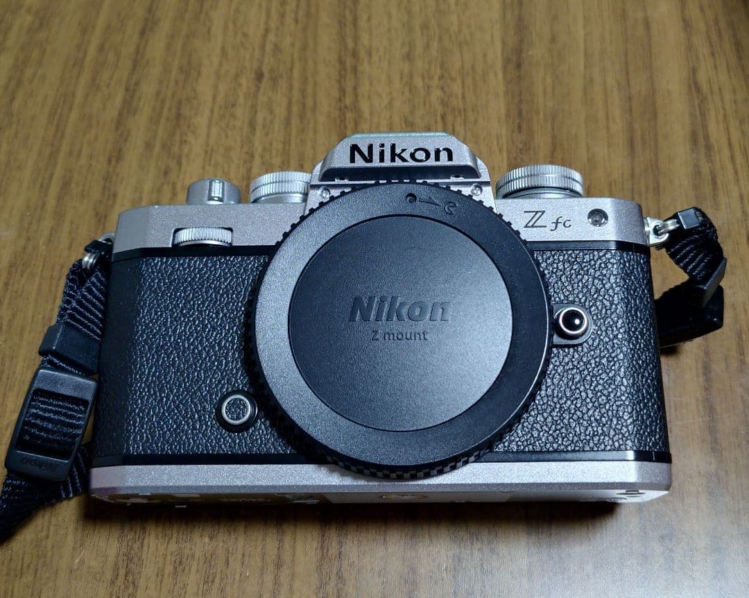Nikon Z fc ミラーレスカメラ 本体 バッテリー2個付き
