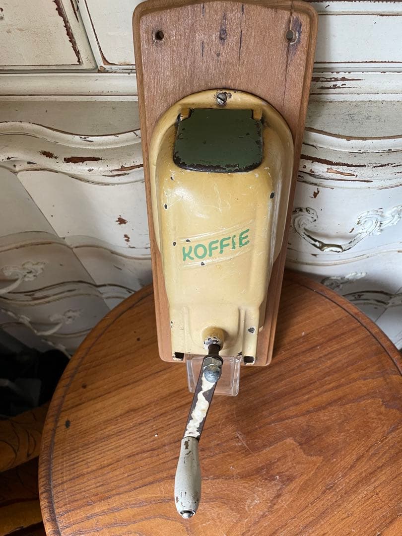 フランス　アンティーク　壁掛け　コーヒーミル　グラインダー　メタル　オランダ