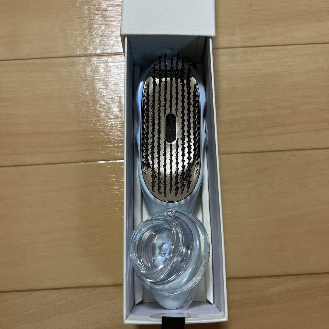 新品未使用　リファイオンケアブラシプレミアム　ホワイト