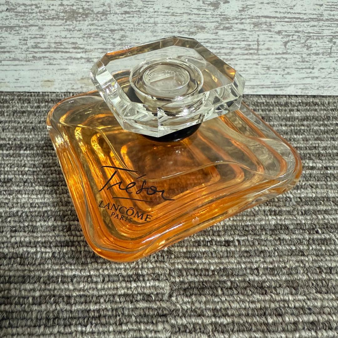 数回使用　香水　ランコム トレゾア オードパルファム 100ml