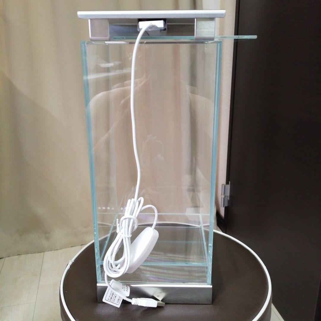 2、DOOAネオグラスエア15×15×30　・LED・ステンレス台座
