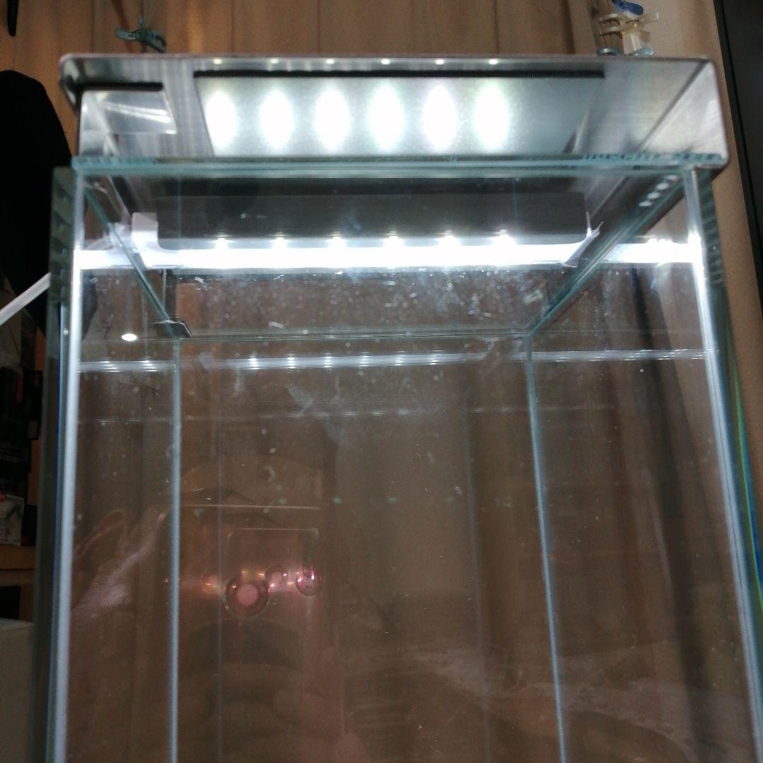 2、DOOAネオグラスエア15×15×30　・LED・ステンレス台座